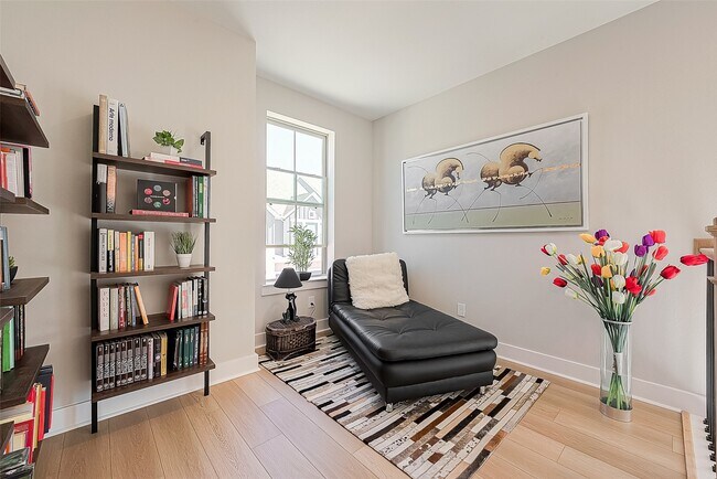 Building Photo - 10915 Brambling Wood Dr