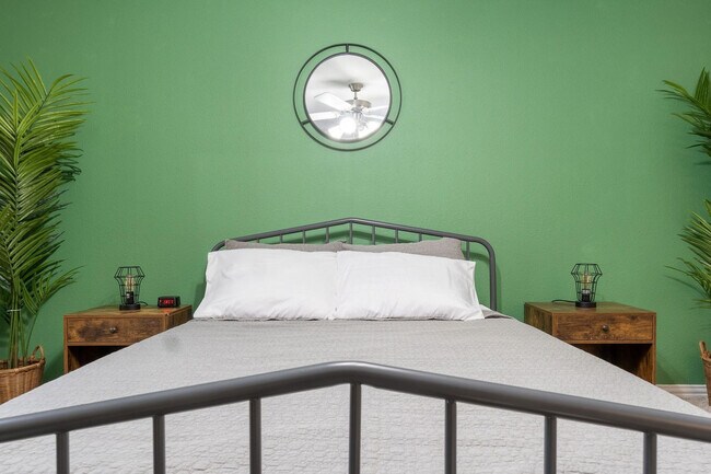 Building Photo - 10020 Regal Park Ln