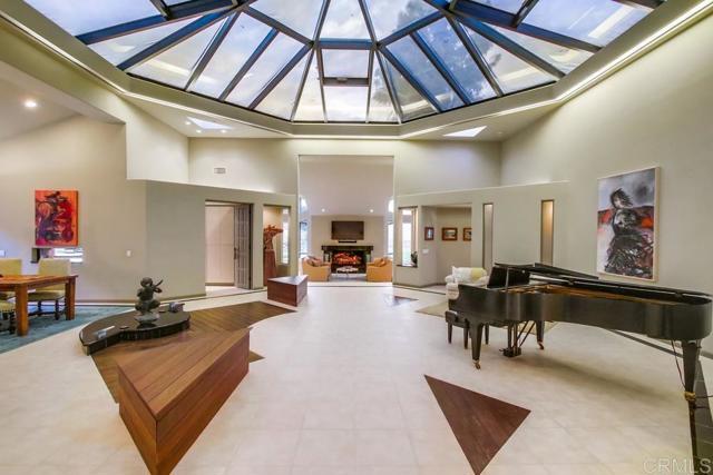 Building Photo - 1402 Rancho Serena