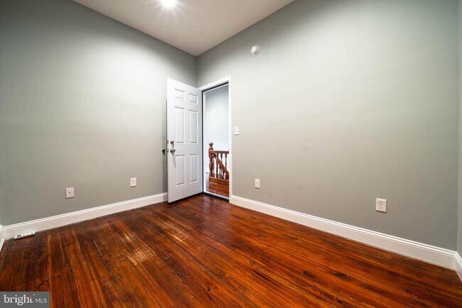 Building Photo - 4119 Falls Rd