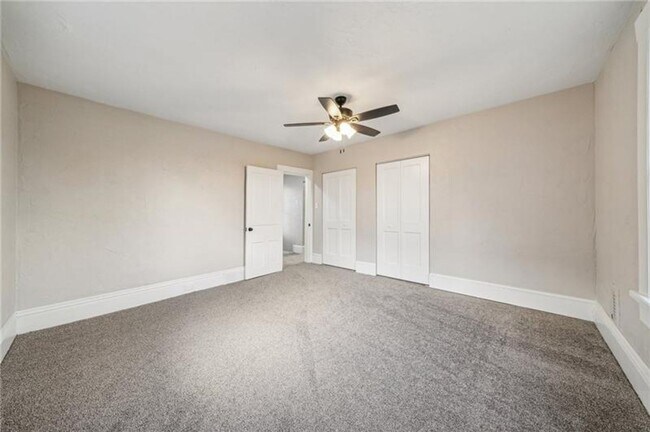 Building Photo - 3 bed/ 2 bath Single Family Home Manor, PA 15665