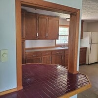 Building Photo - 3 bdrm Bungalow House For Rent!!!