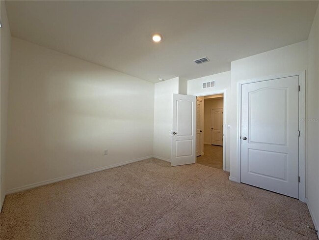 Building Photo - 2920 Blackburn Ave