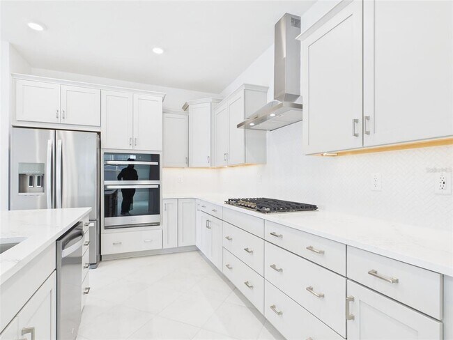 Building Photo - 7216 SW 58th Pl