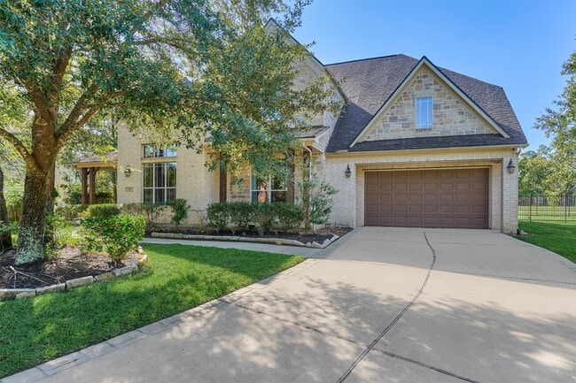 Building Photo - 23 Player Oaks Pl