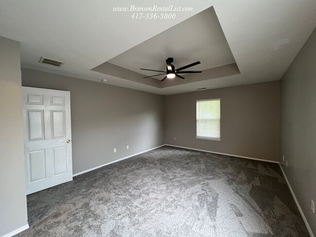 Building Photo - Newly Remodeled 3BR/2BA