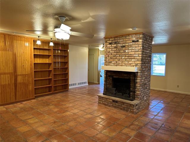 Building Photo - 2301 Post Oak Rd
