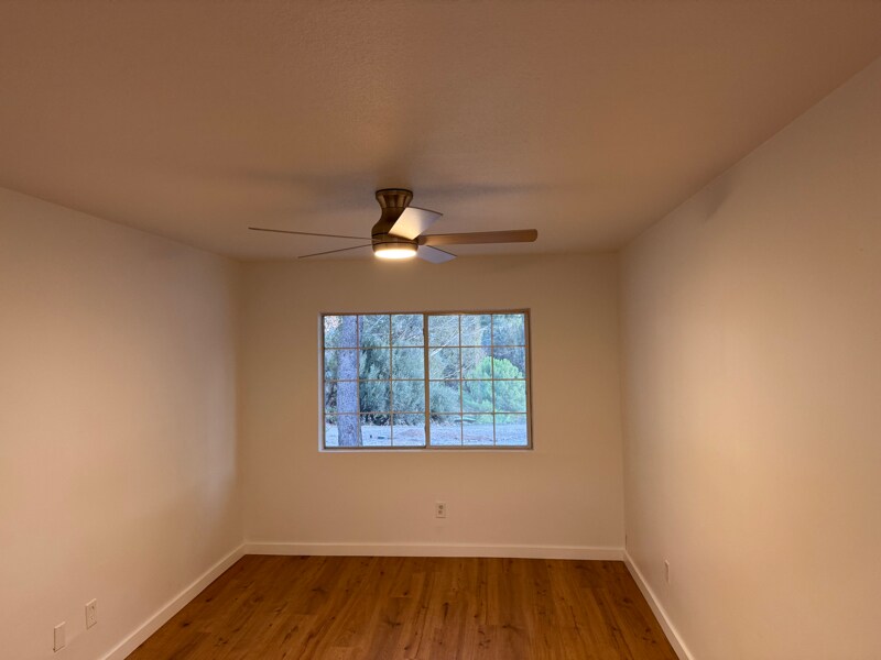 Building Photo - 1373 Real Way Ln