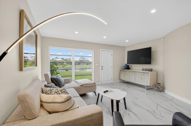 Building Photo - 5753 Spindle Palm Ct
