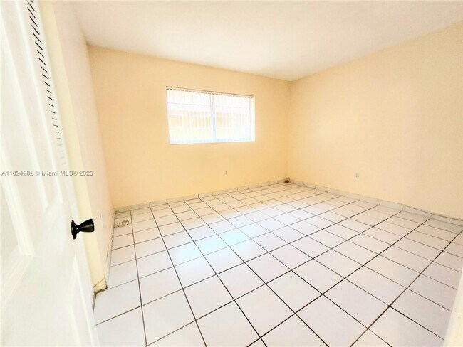 Building Photo - 9962 SW 88th St