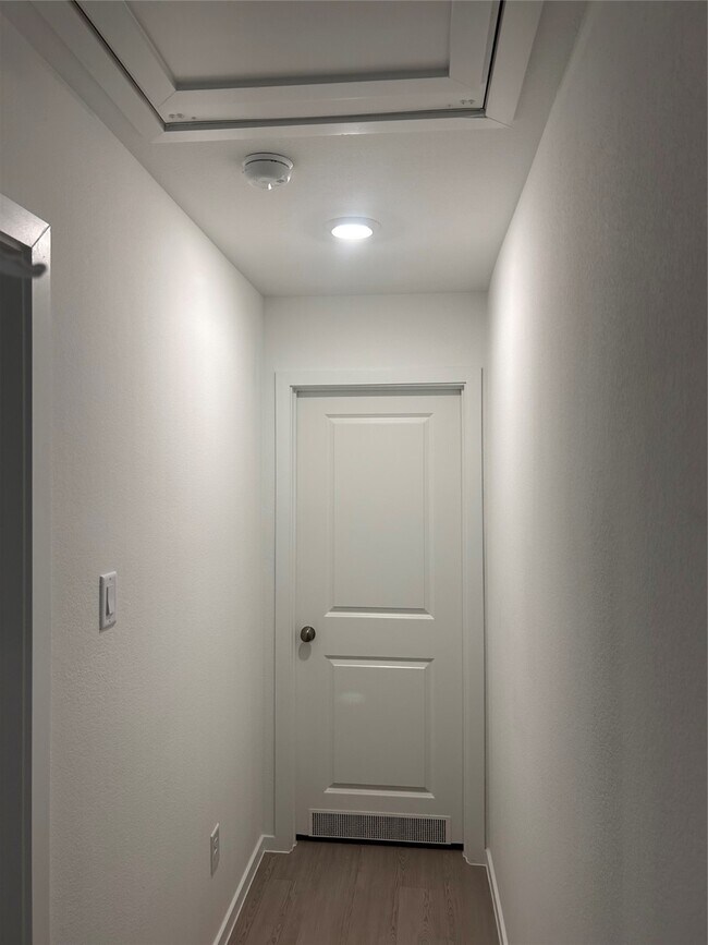 Building Photo - 5646 Goosander Land Dr