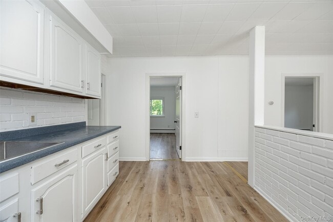 Building Photo - 216 Hobbs Ln