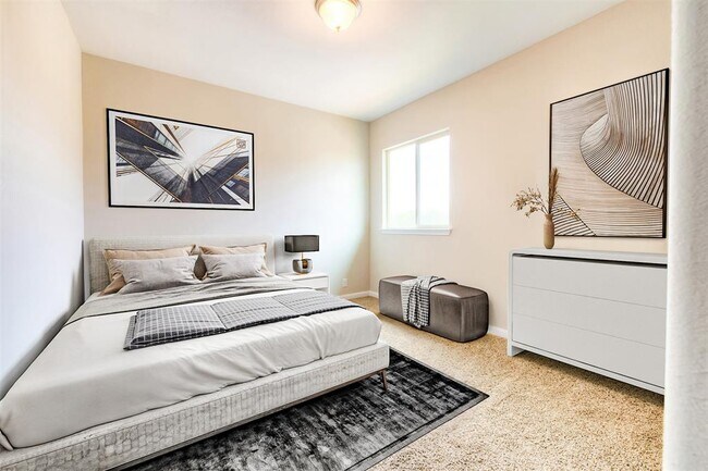 Building Photo - 405 S Meadowlark St