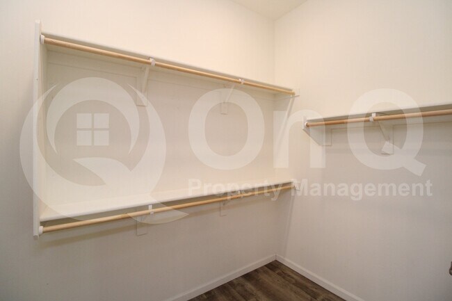 Building Photo - 13030 N Spinystar Dr