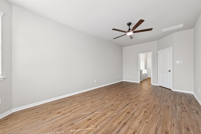 Building Photo - 3548 Cannon Dr