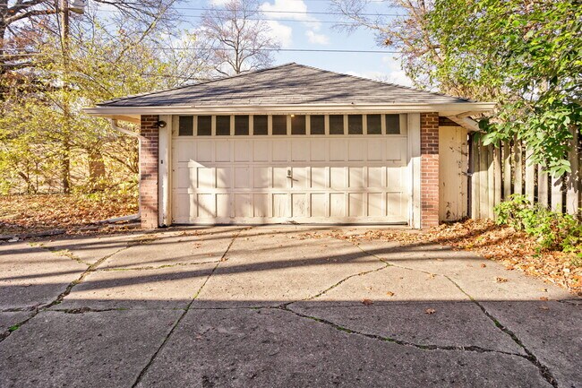 Building Photo - 152 W 52nd St