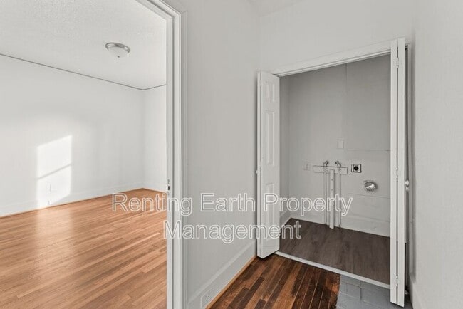 Building Photo - 2511 20th Place Ensley