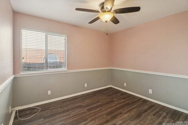 Building Photo - 4119 Chinkapin Oak