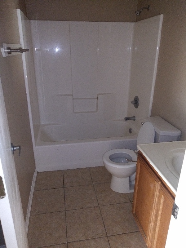 Building Photo - 4720 Sandpiper Ave