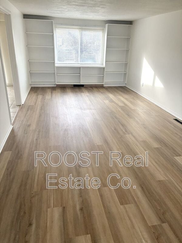 Building Photo - 3535 Panama Dr