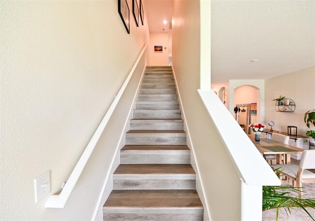 Building Photo - 736 Royal Empress Dr