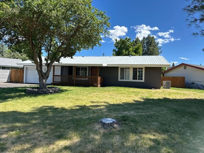 Building Photo - 4321 Myrtlewood Dr