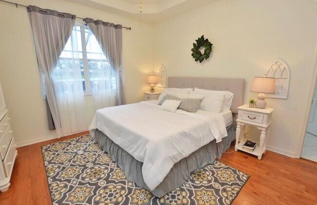 Building Photo - ***MOTIVATED LANDLORD***WONDERFUL ANNUAL 3...