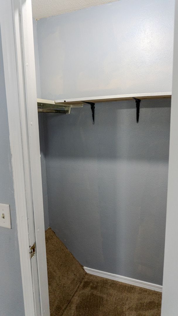 Building Photo - Lovely 2-Bedroom Townhouse in Central Toledo