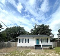 Building Photo - 2424 Louisiana St