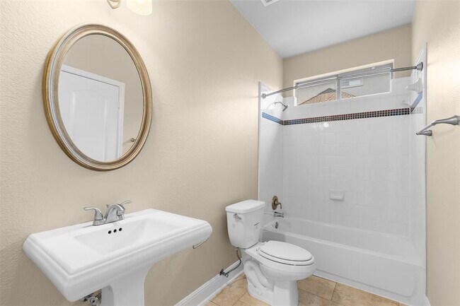 Building Photo - 3001 Lombardi Way