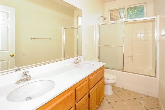 Building Photo - 4551 Jade Ct