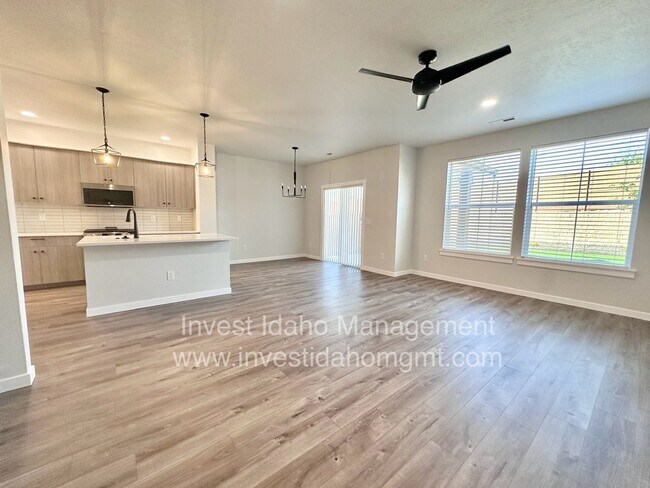 Building Photo - Prioritize comfortable living in this CBH home built in 2024!