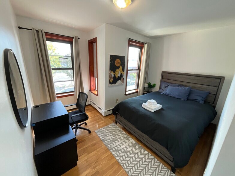 Building Photo - 871 Harrison Ave