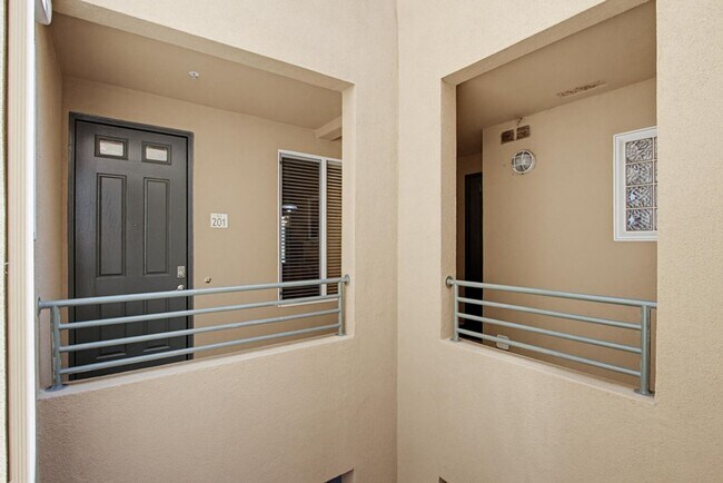 Building Photo - 823 Kalpati Cir