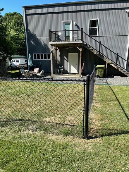Building Photo - 30 Oak Glen Dr