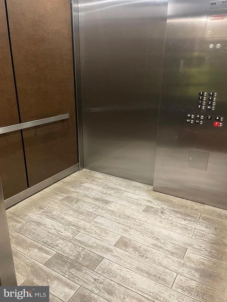 Building Photo - 505 Cooper St