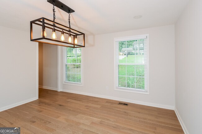 Building Photo - 234 Pinehurst Ln