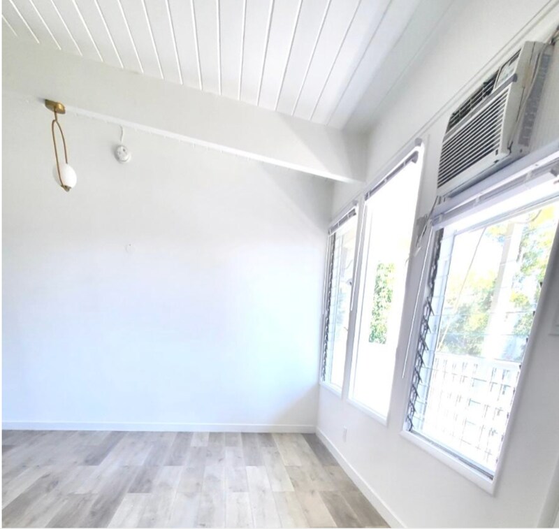 Building Photo - 1246 N Sweetzer Ave