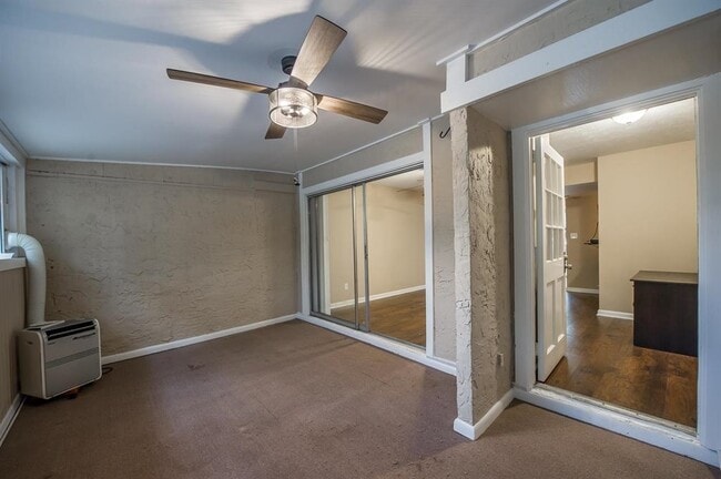 Building Photo - 411 Westwood Dr