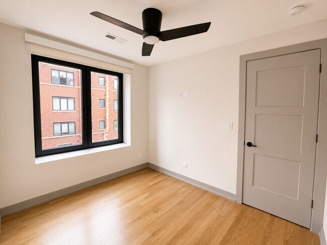 Building Photo - 1333 W Estes Ave