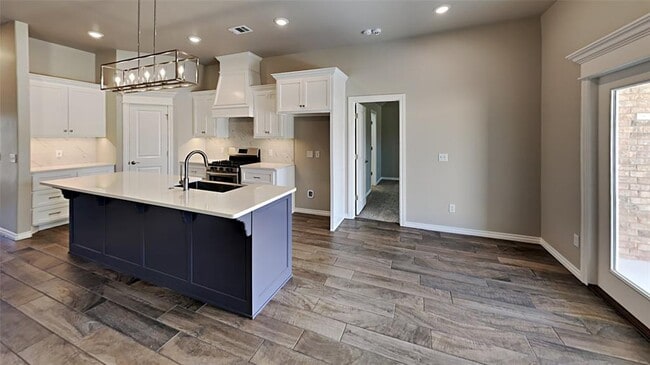 Building Photo - 9125 Poppey Pl