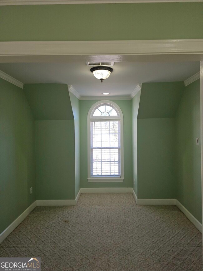 Building Photo - 185 Rock Hill Dr