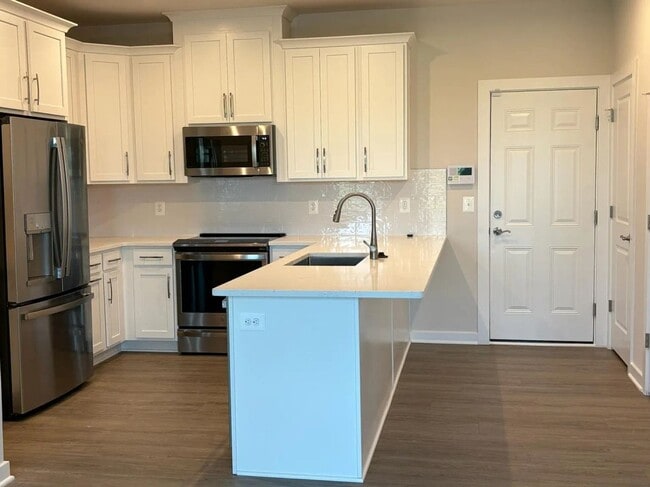 Building Photo - 2118 Abboccato Ter