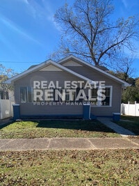 Building Photo - 502 5th Ave NW