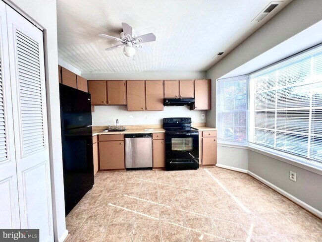 Building Photo - 13710 Autumn Vale Ct