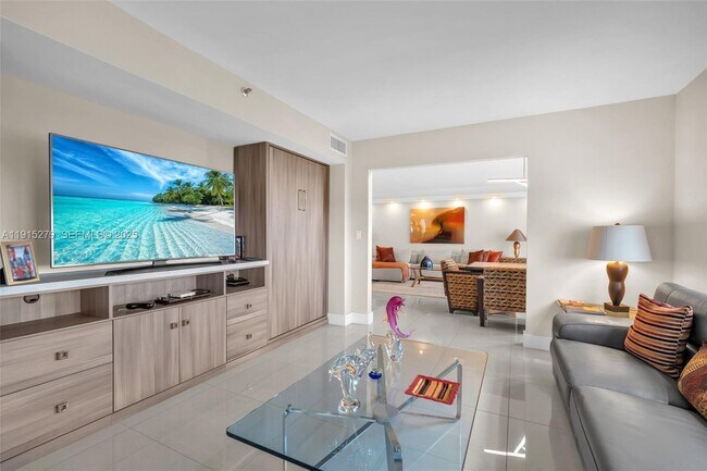 Building Photo - 3507 Oaks Way