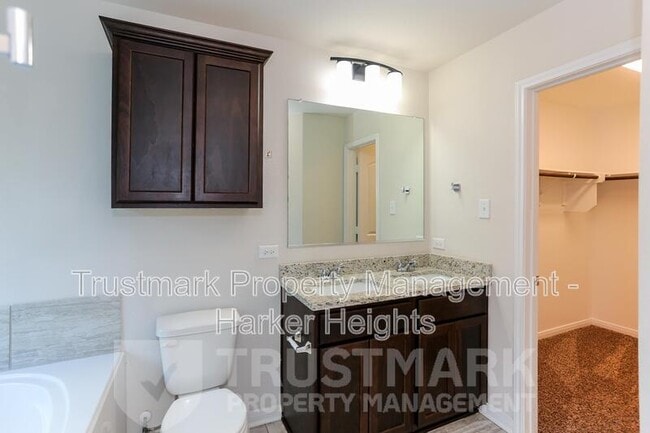 Building Photo - 3050 Dade Loop