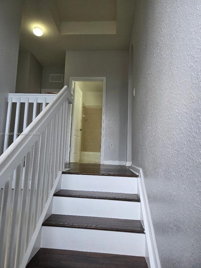 Building Photo - 928 SW 153rd Ct
