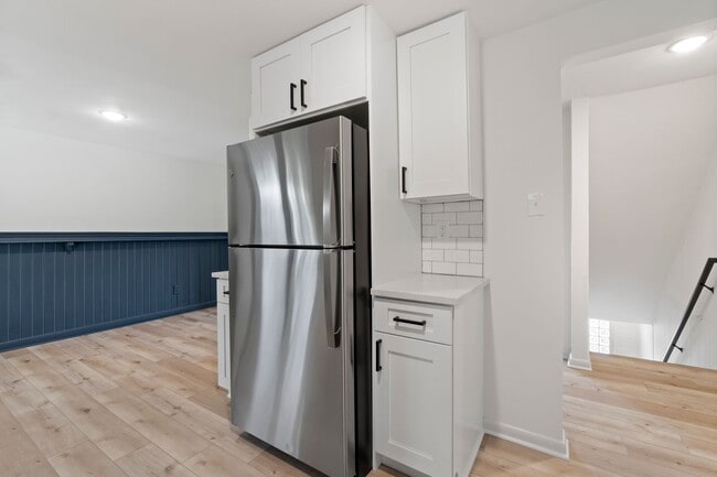 Building Photo - AVAILABLE NOW!! Fully RENOVATED 3 bedroom TOWNHOME in WEST MIFFLIN! COME CHECK IT OUT!