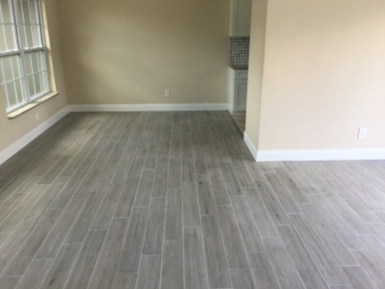 Building Photo - 2311 Duncan Dr